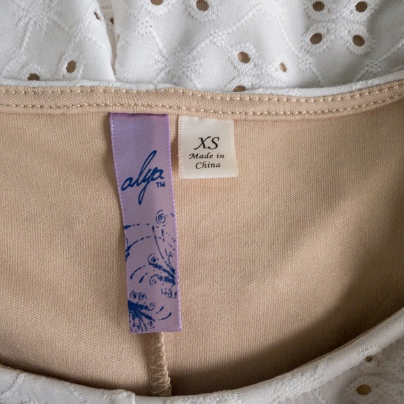 Double Lines Eyelet Dress - Picture 5 of 5